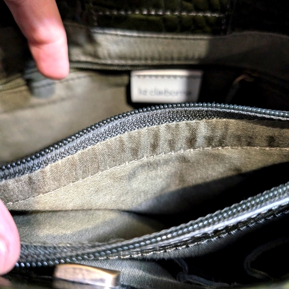 Green Crocodile Embossed Handbag - Picture 4 of 5